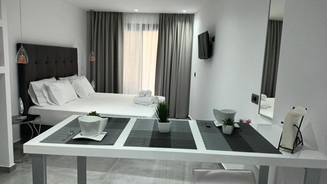 Km Luxury Apart Downtown Heraklion Exterior foto