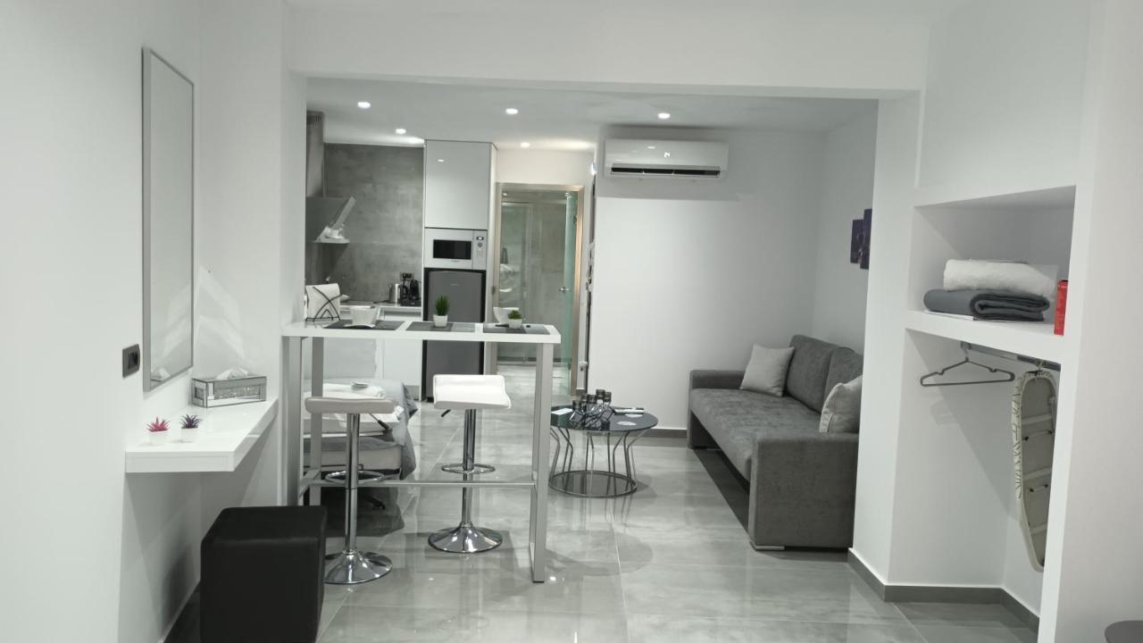 Km Luxury Apart Downtown Heraklion Exterior foto
