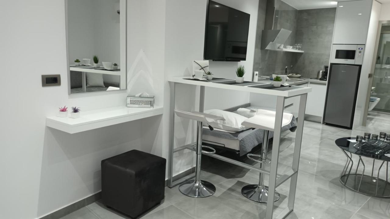 Km Luxury Apart Downtown Heraklion Exterior foto