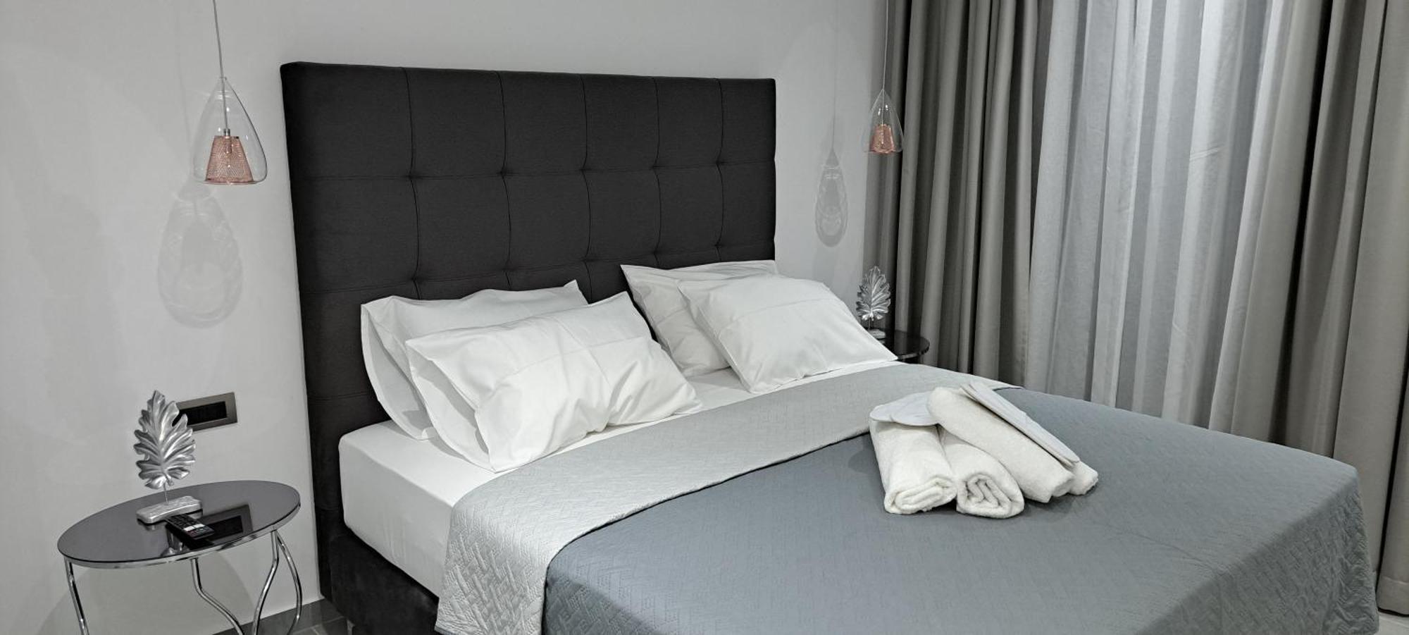 Km Luxury Apart Downtown Heraklion Exterior foto