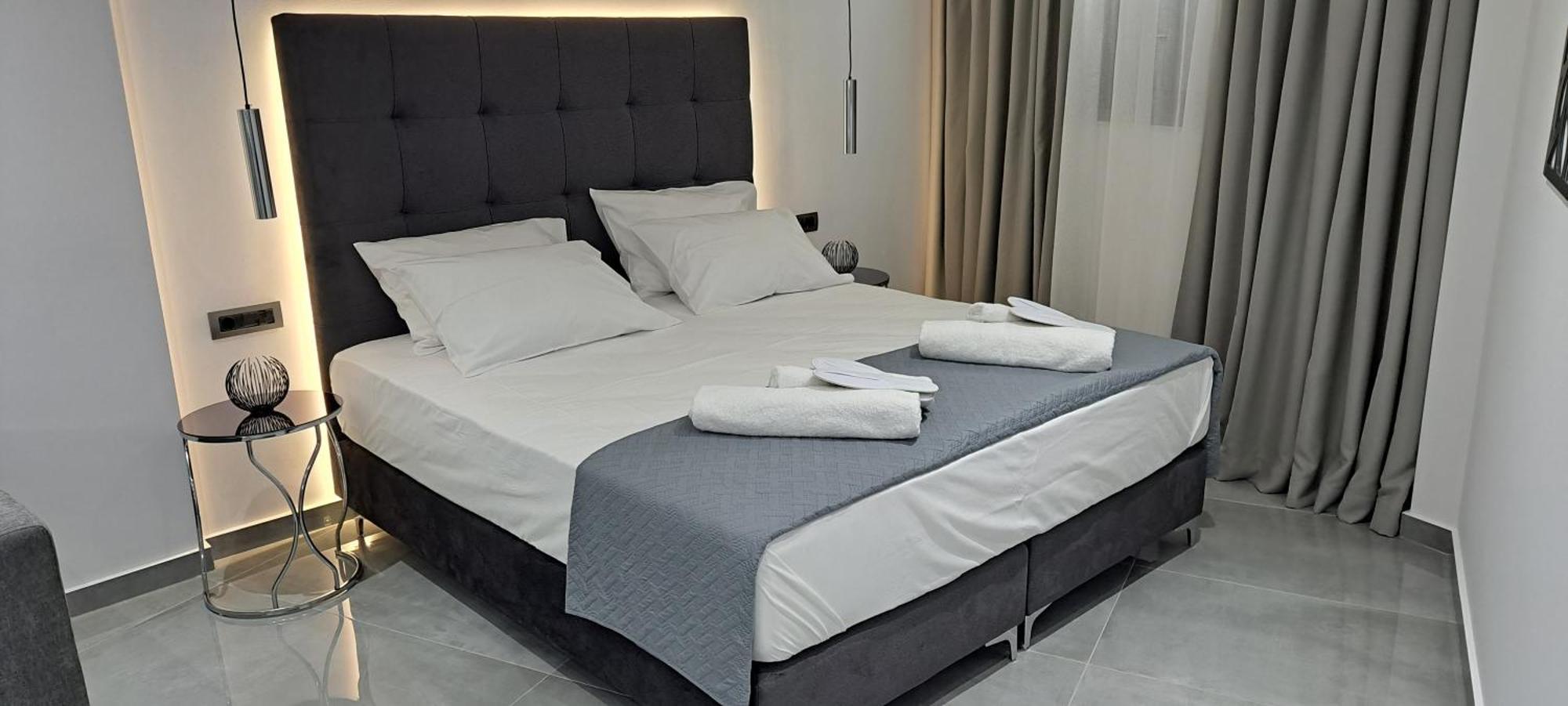 Km Luxury Apart Downtown Heraklion Exterior foto